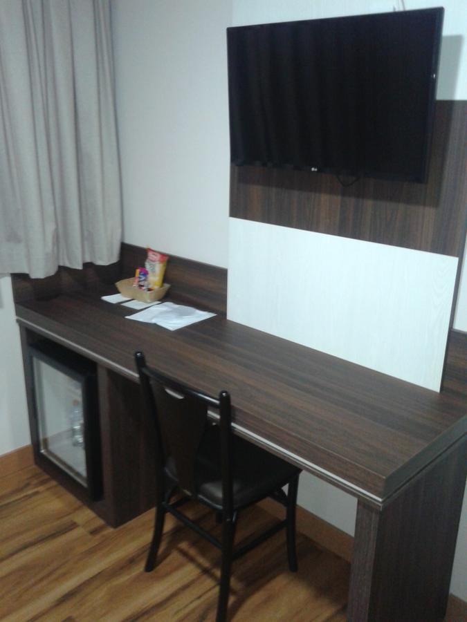 Hotel Maestro Villa Do Lago Toledo Екстер'єр фото