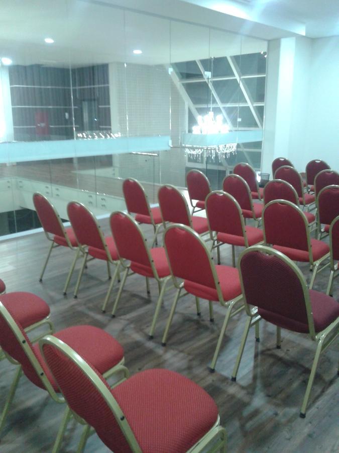 Hotel Maestro Villa Do Lago Toledo Екстер'єр фото